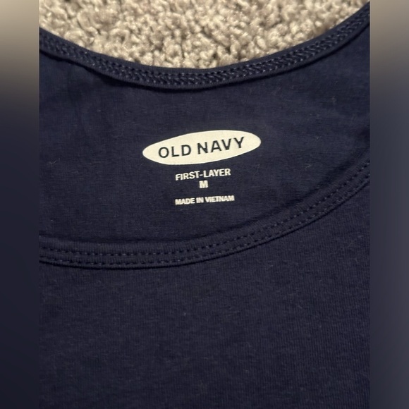 Collections of 3 Tank Tops - Picture 5 of 9